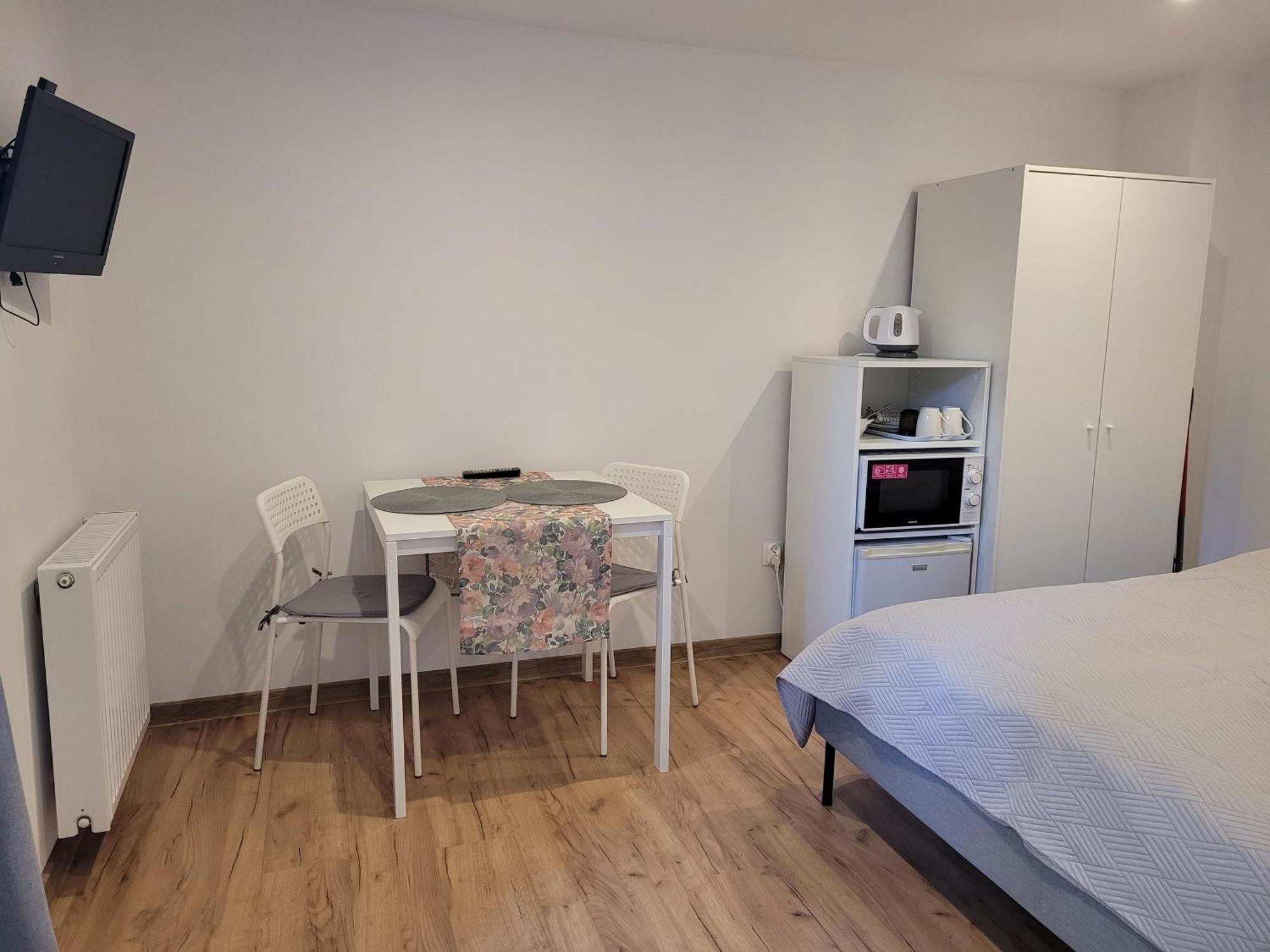 Apartamenty I Pokoje Goscinne Zosia Дарлувко Экстерьер фото