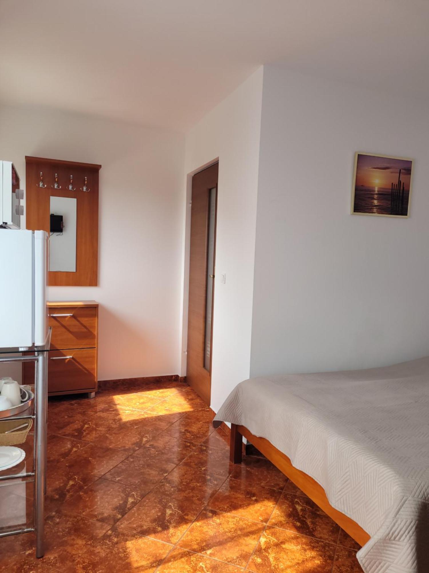 Apartamenty I Pokoje Goscinne Zosia Дарлувко Экстерьер фото